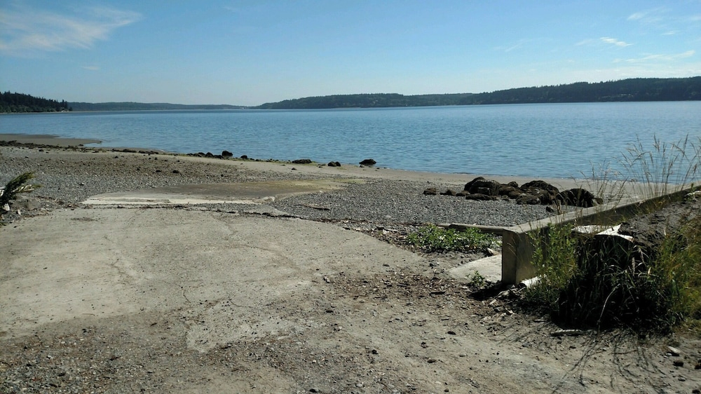 Harborview Getaway by Avantstay Walk to Beach