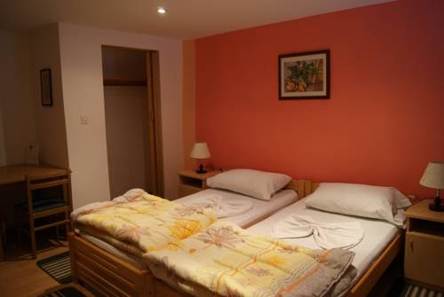 Rog Dogg Rooms