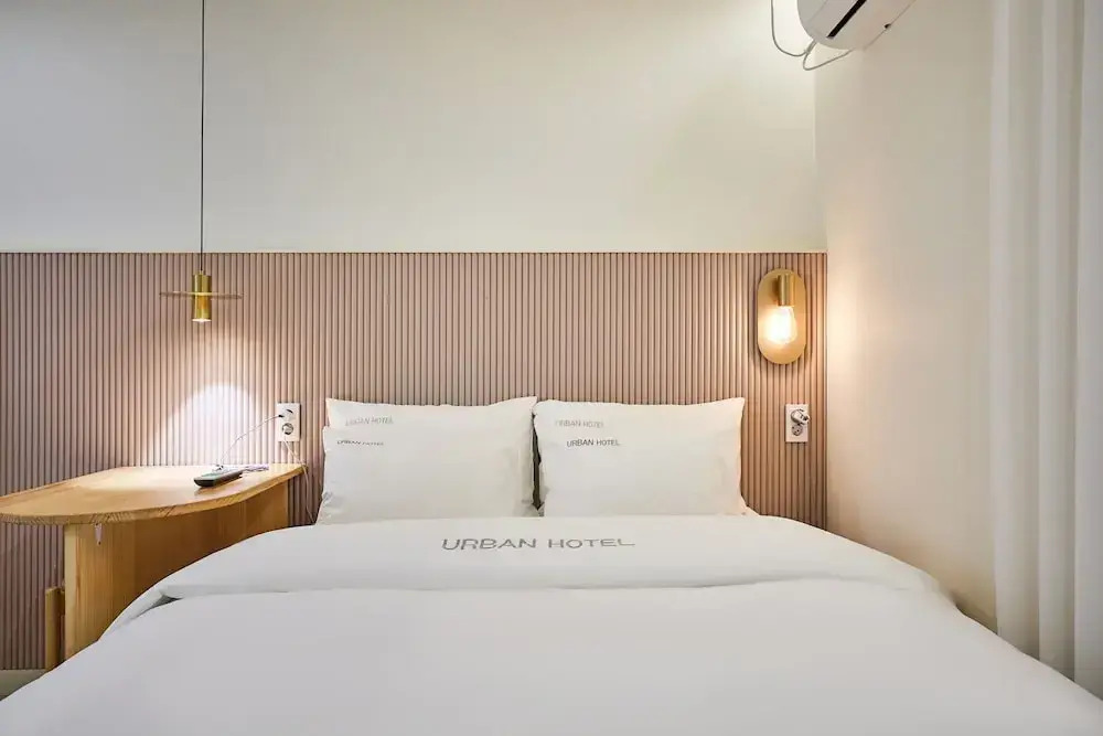 Urban Hotel