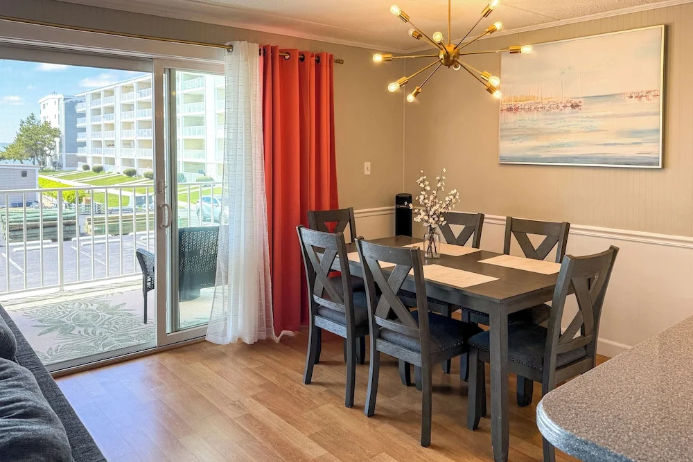 Walk to Pool & Beach! Ocean City Family Condo