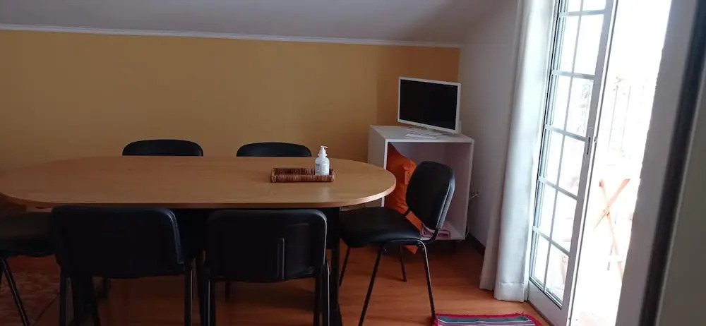 Charming 3-bed Apartment With sea & Mountain View