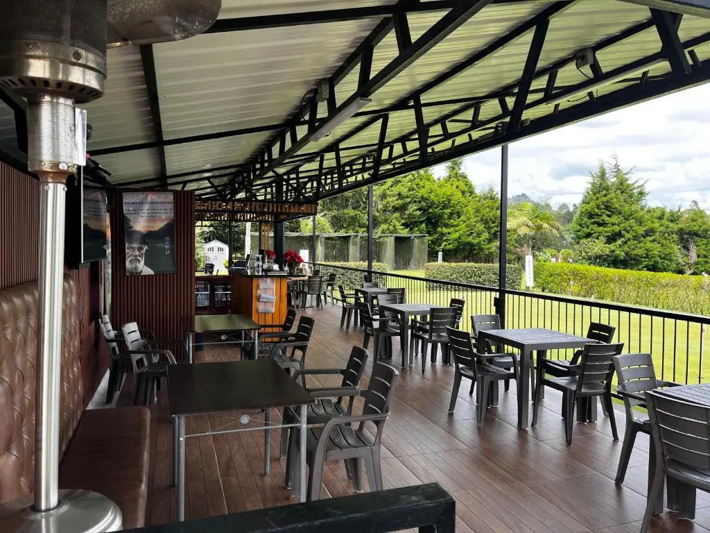 Hotel & Golf Isak Aeropuerto