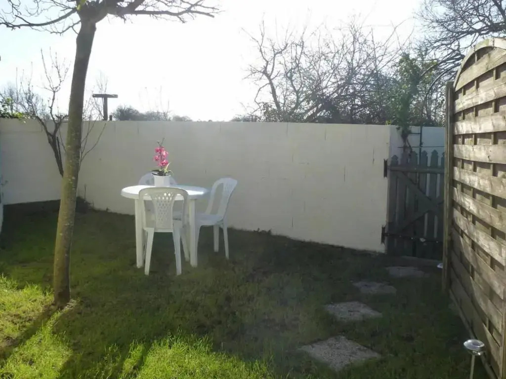 Gîte rustique avec salle de jeux et animaux en campagne - FR-1-426-336