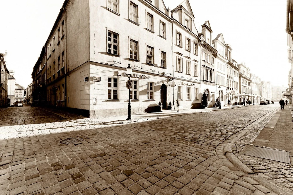 Old Town Apartment Slusarska