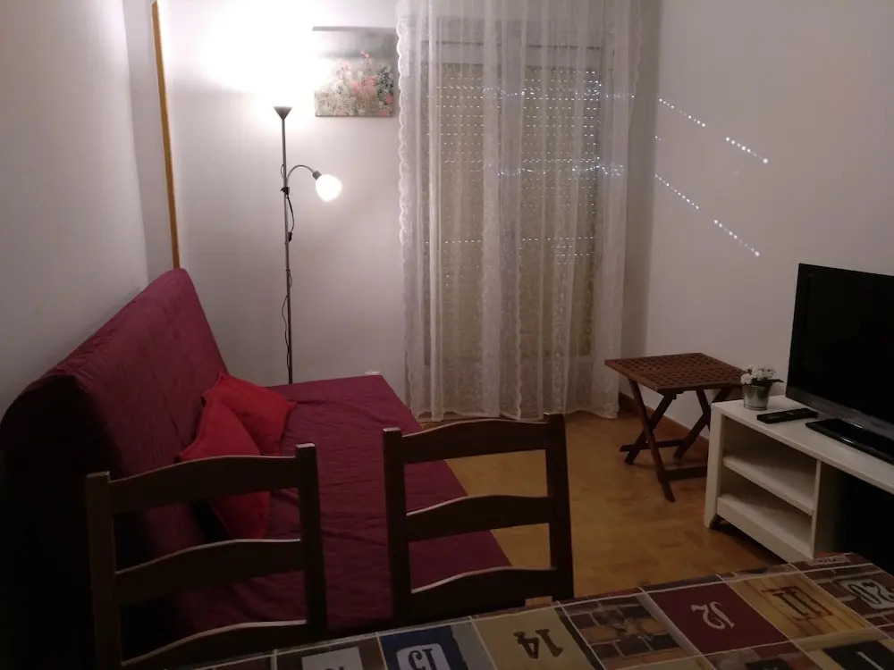Gato street, Private rooms