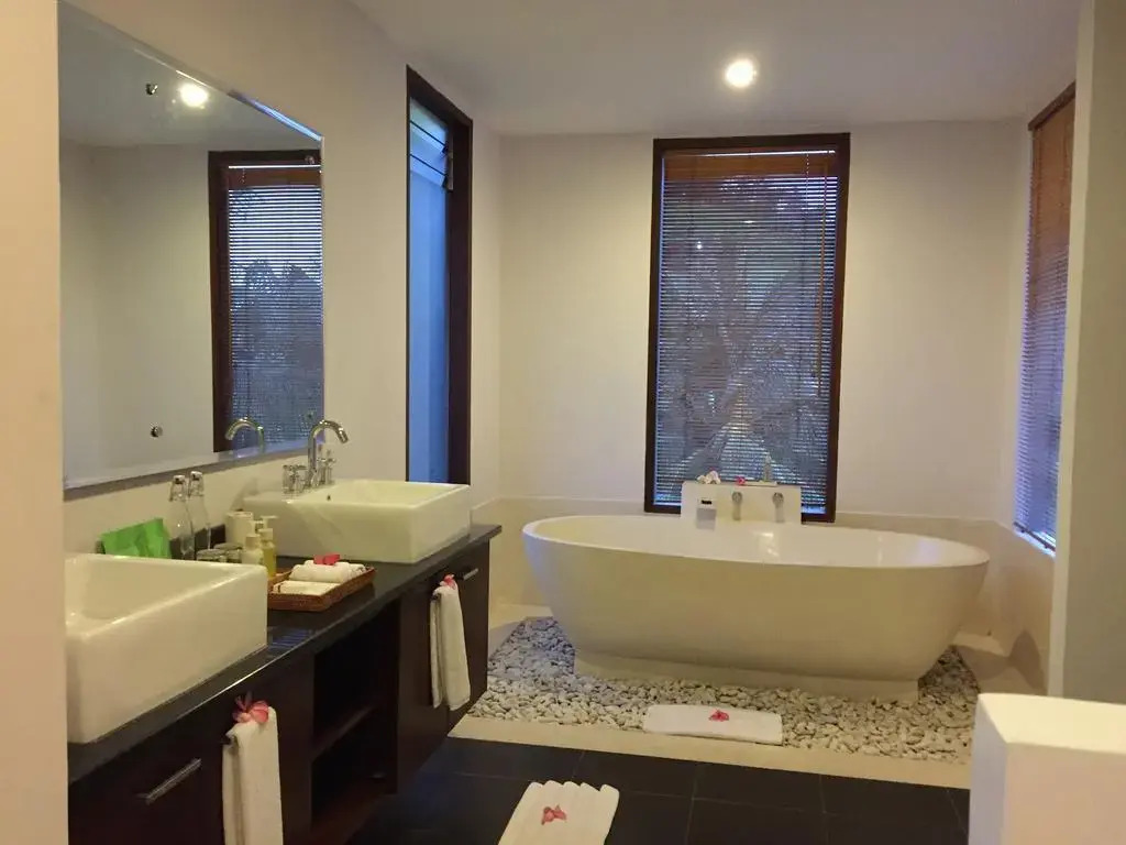 Malimbu Cliff Villa by Elite Havens