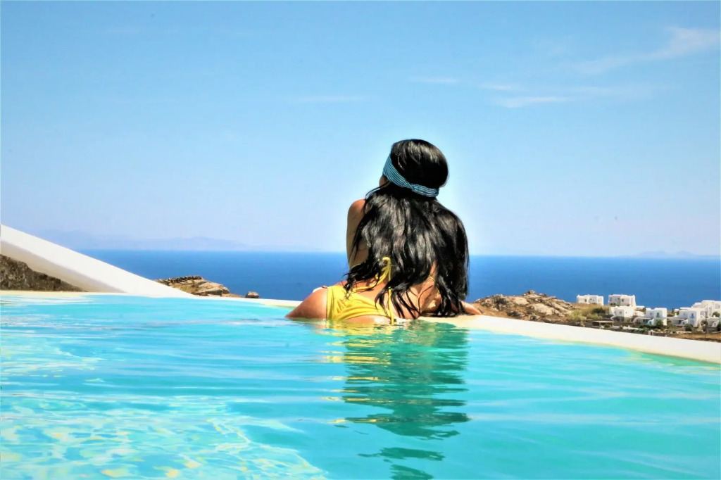 Evi Suites & Villas