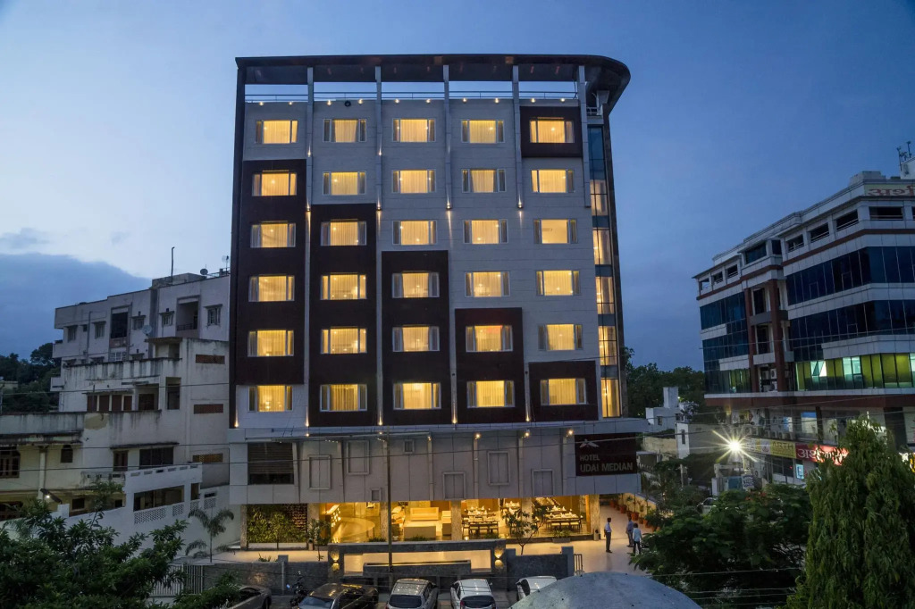 Hotel Udai Median