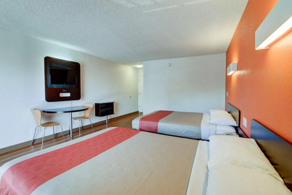 Motel 6-Santa Ana, CA - Irvine - Orange County Airport