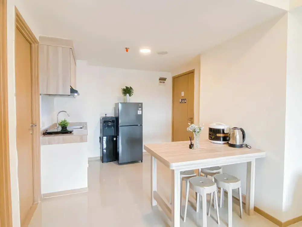 Spacious 3Br With Neutral Toned At Meikarta Apartment