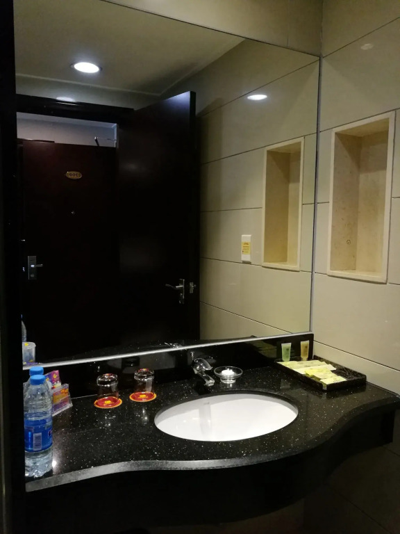 Global Business Hotel