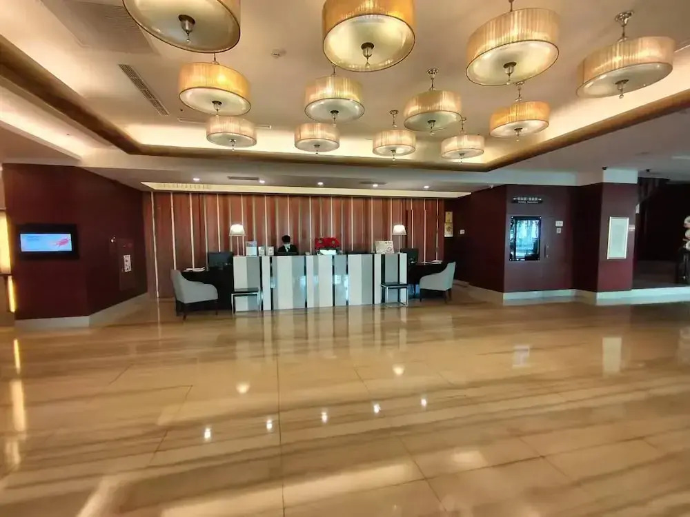 Urban Hotel33