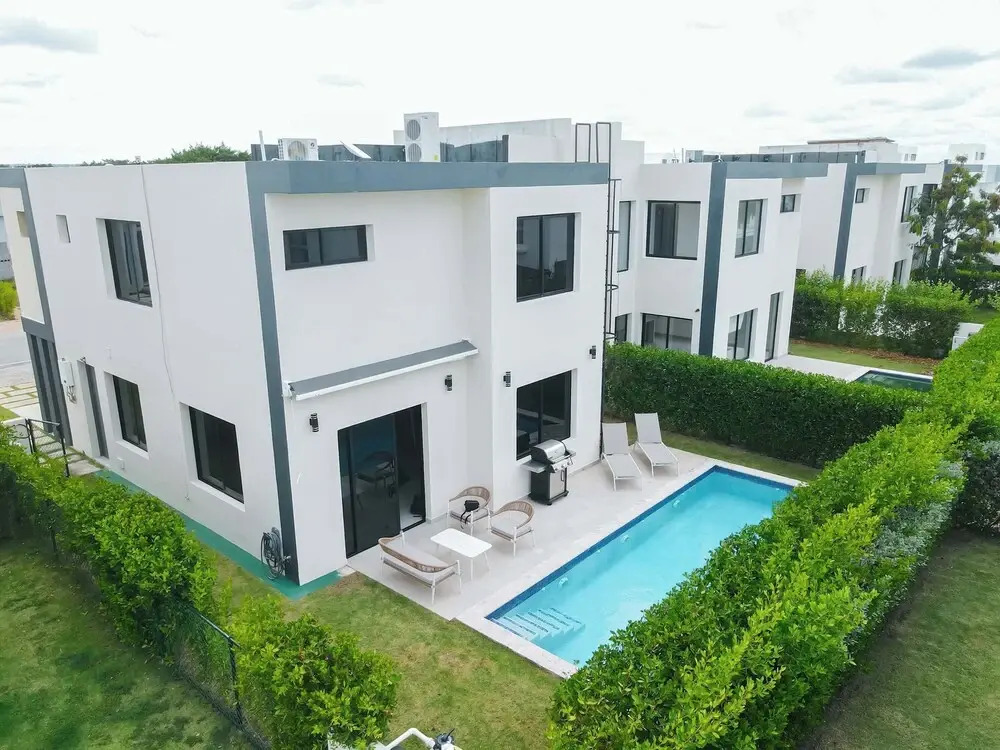 Stylish 3BR Villa by Vistacana Rentals