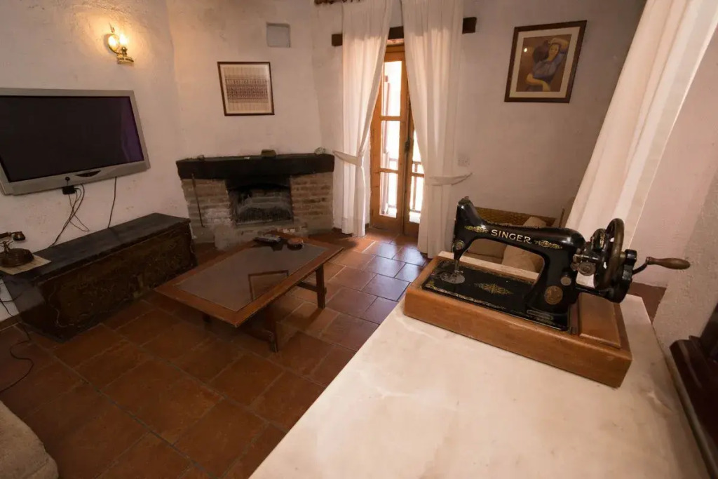 Linos Inn