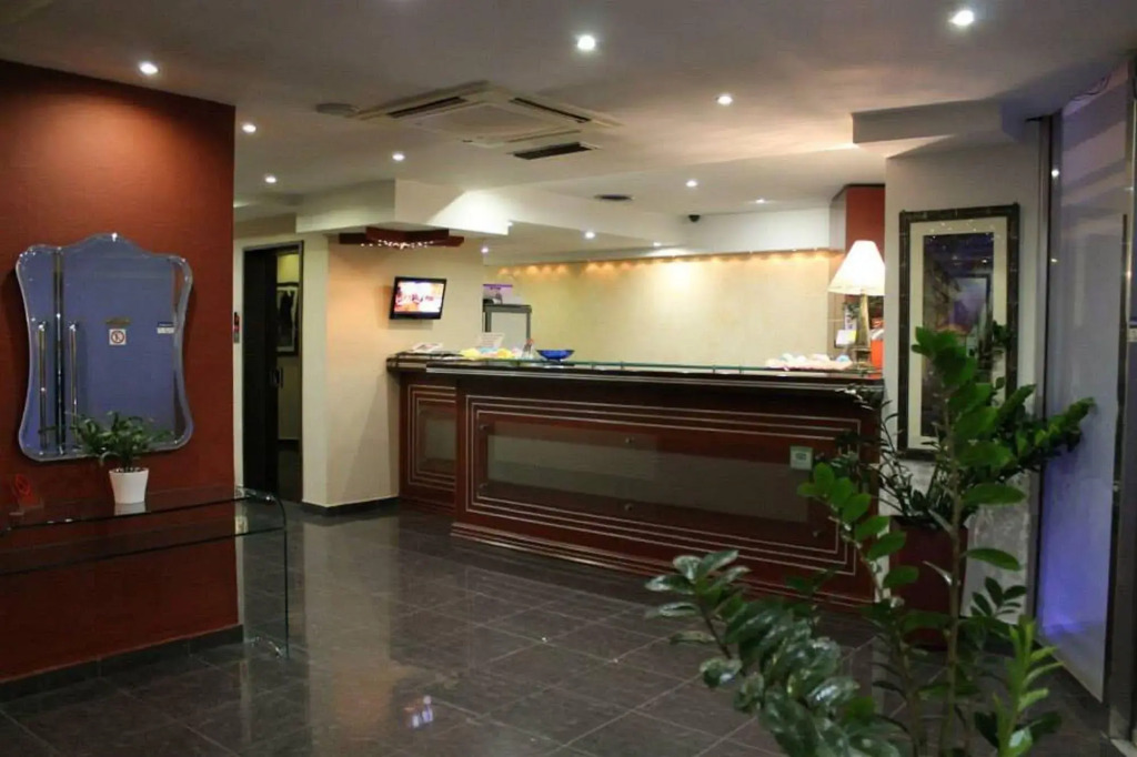 Carol Hotel