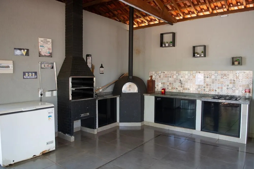 Apto com Piscina Garagem e Ar Cond no Jardim Zara