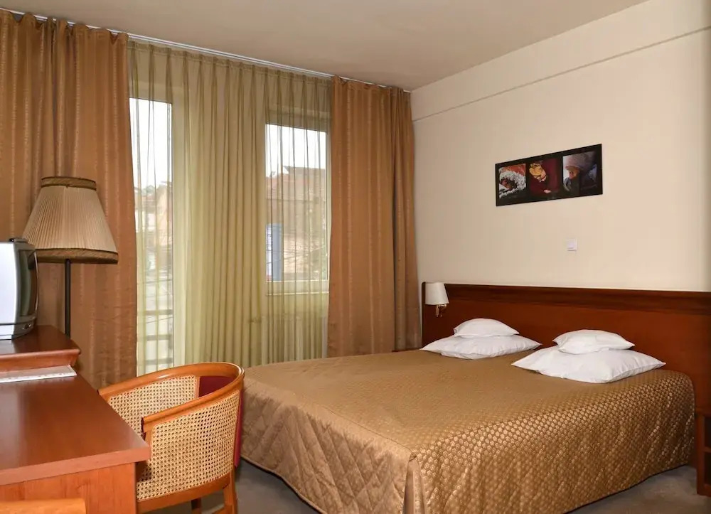 Hotel Seven