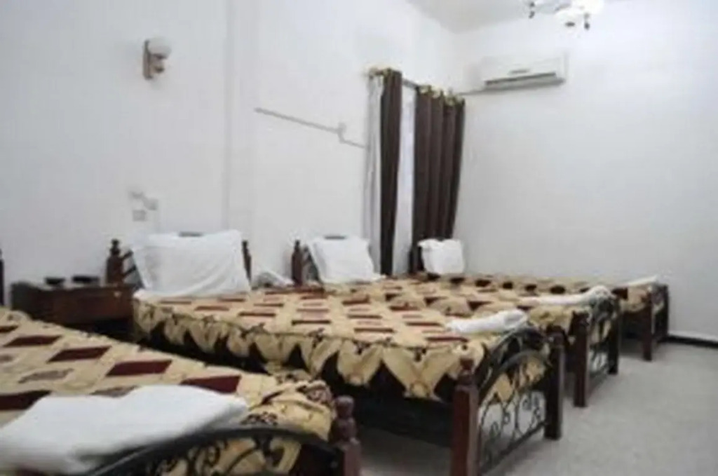 Oasis Hotel