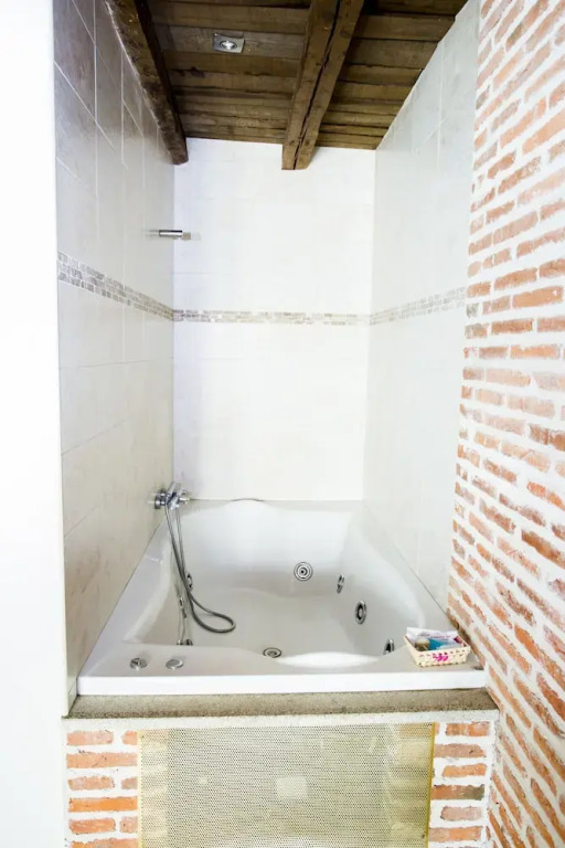 VE El Mud jar in Velayos