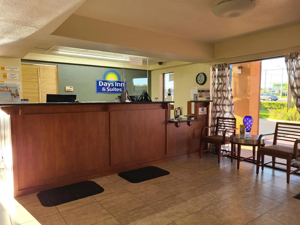 Quality Inn & Suites Orlando East - UCF Area