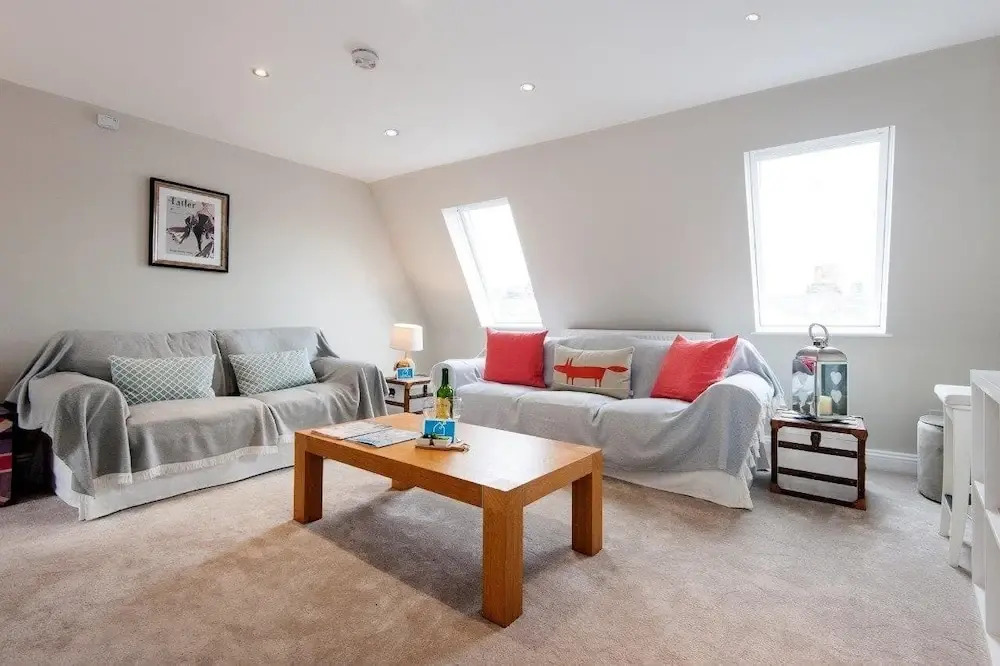 The Stephendale Road Townhouse - SL