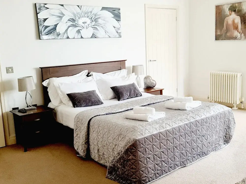 Off the Hook - Luxury Beach Apartment - Sleeps 4