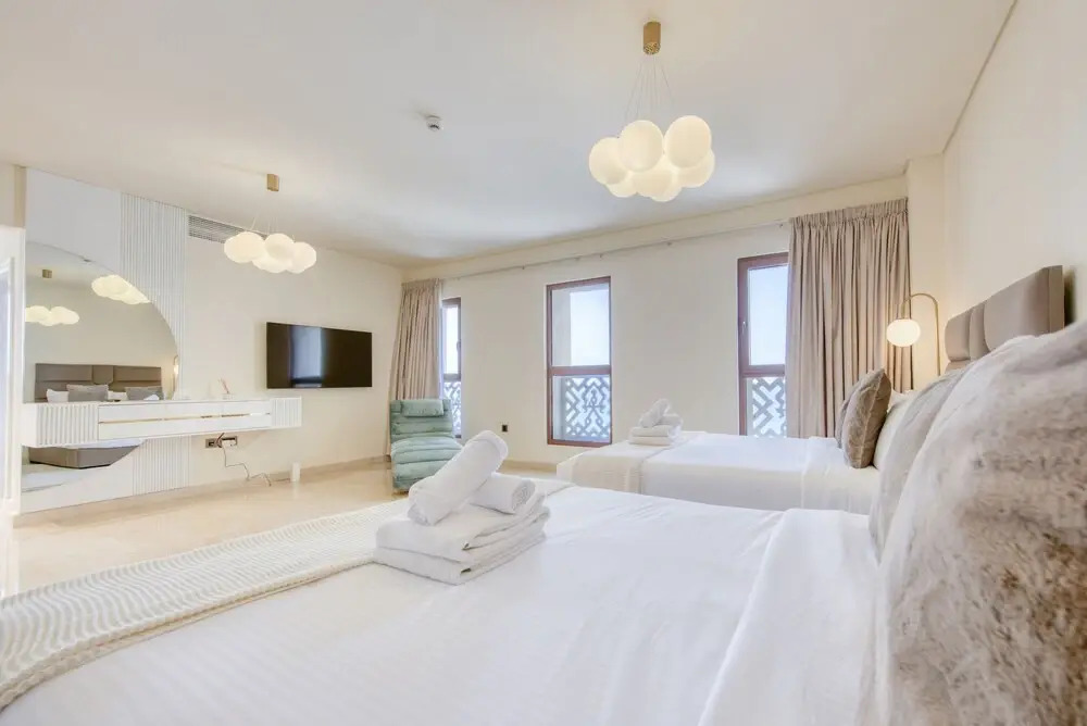 Maison Privee - Luxury Palm Penthouse with Beach & Sea View