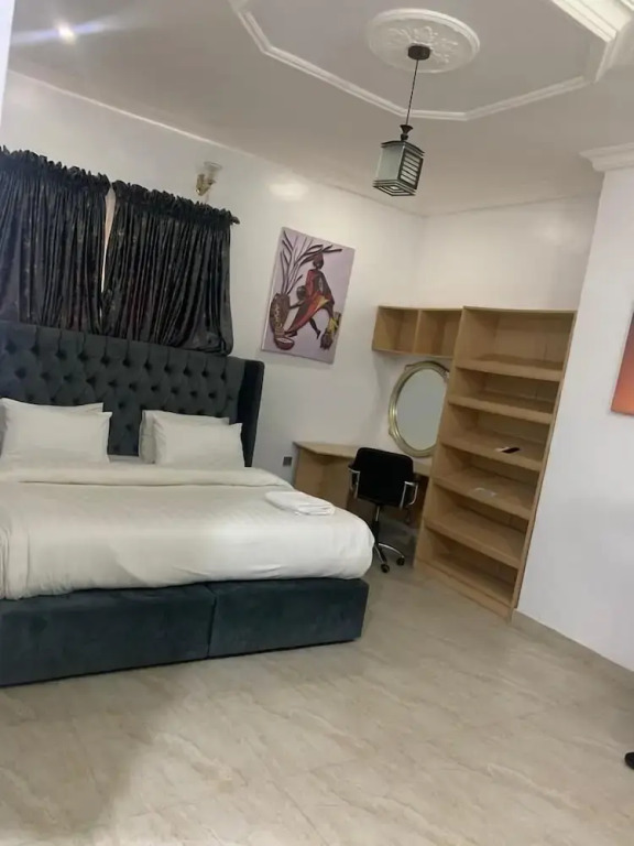 ELLEX SLEEVES APARTMENTs
