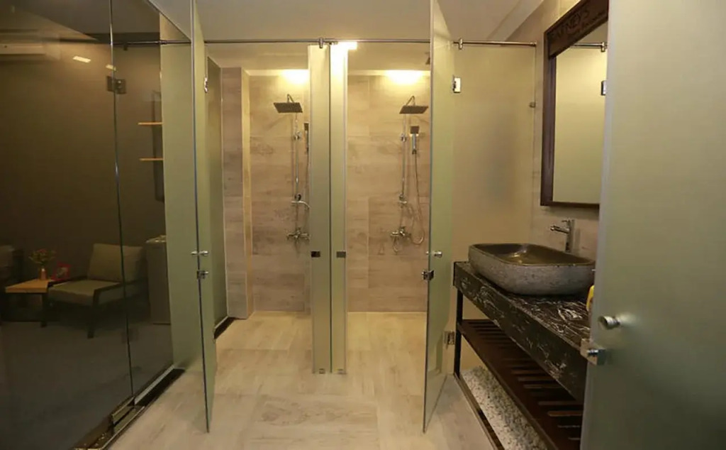 Barneys Danang Backpackers House