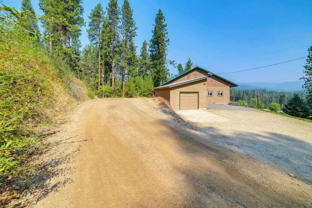 Mtn-view Oasis w/ Pool Access in Garden Valley