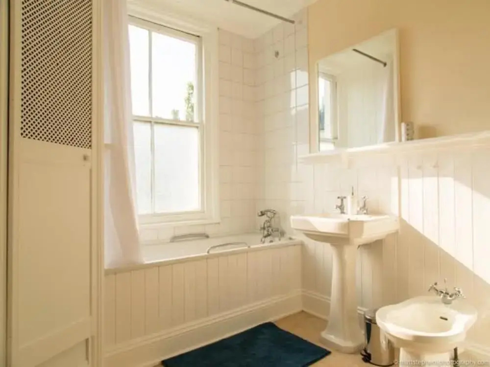 Classic Victorian House Sleeps 8 in East Brighton