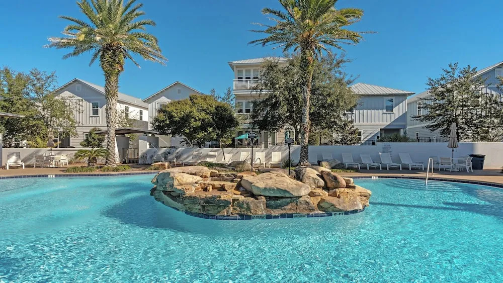 Three Times The Fun by Avantstay Blue Mountain Pool + Pet-friendly