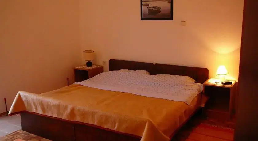 Apartments Zdenko