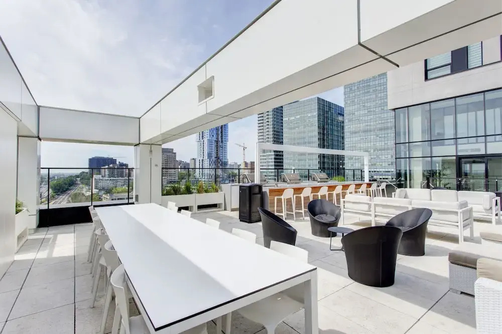 Bell Centre Apartments by Hometrotting