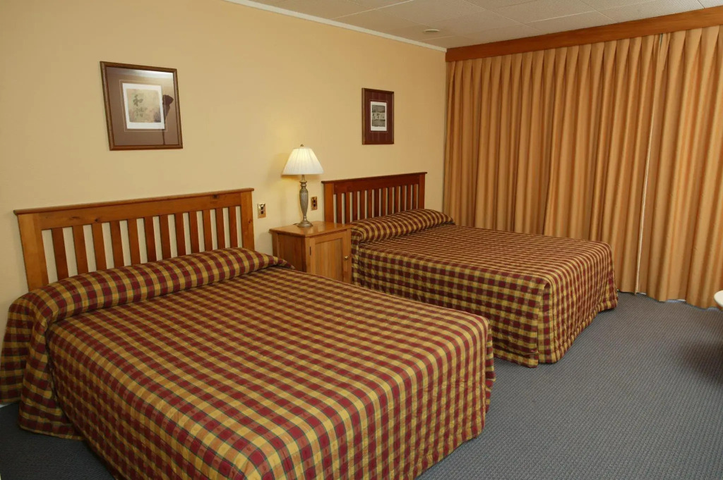Brentwood Hotel
