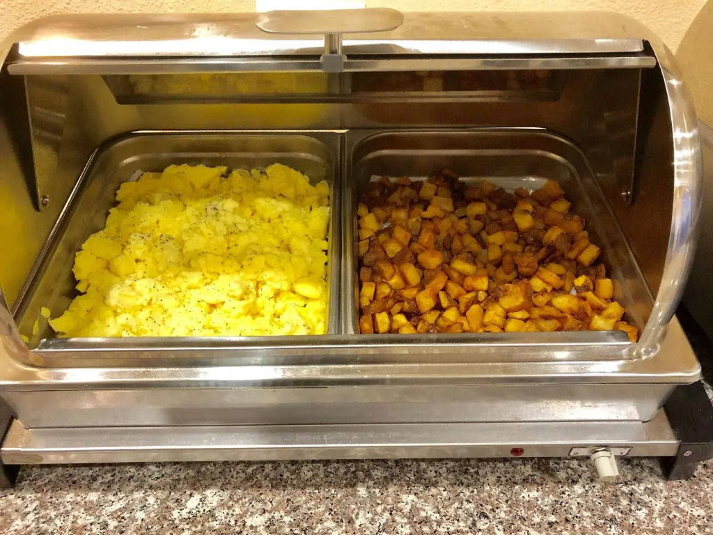 Quality Inn & Suites Minot North