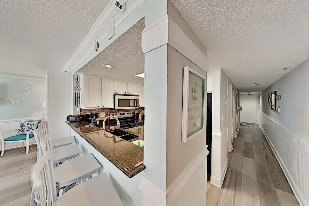 Choice Oceanfront W/ 3 Pools: Steps To Sand 2 Bedroom Condo