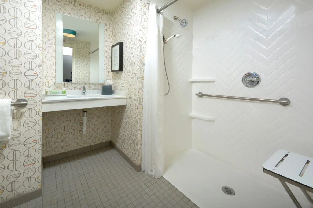 Holiday Inn Raleigh Durham Airport by IHG