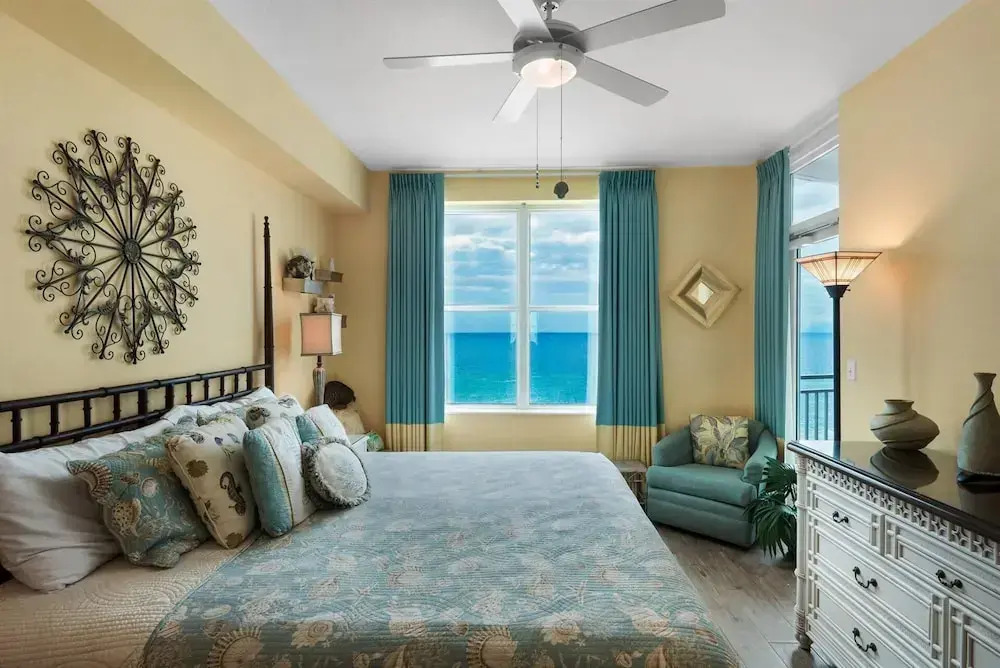 Aqua Resort 706