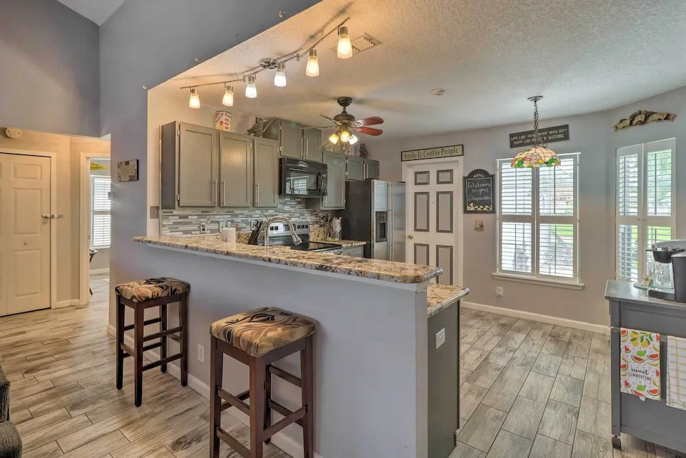 Jacksonville Home, Near Beach & Mayo Clinic!