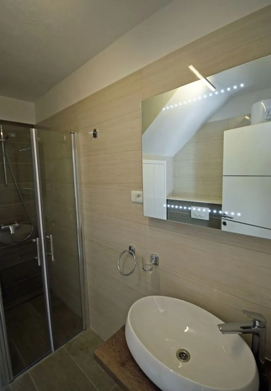 Kuzma Rooms 2
