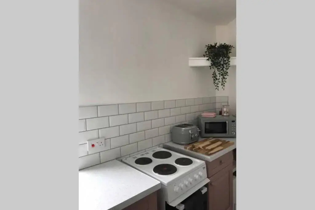 Beautiful newly refurbished 2 bed flat in devon