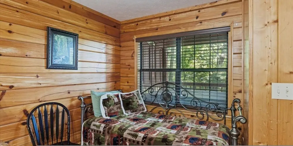 Smoky Mtn Lux Cabin Hot Tub Pool Views