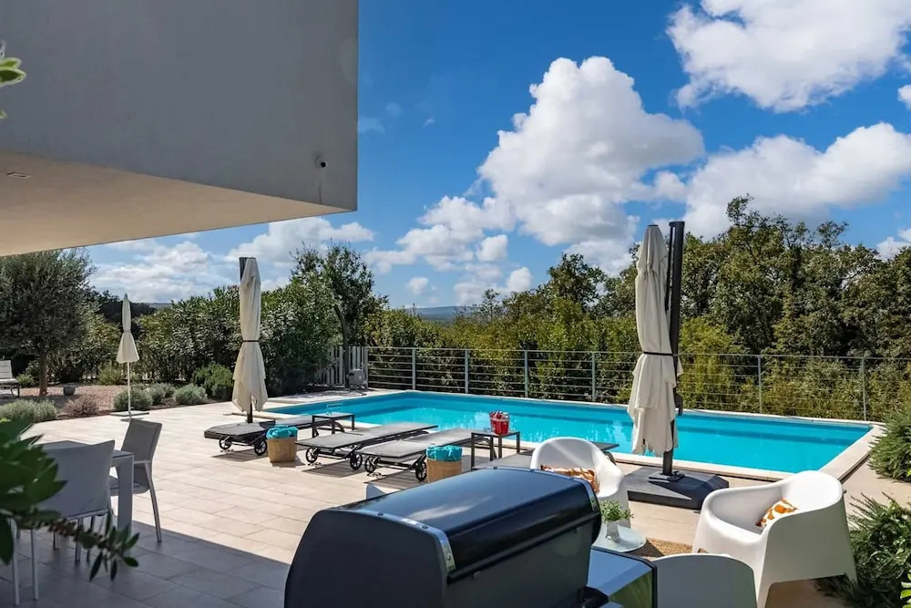 Villa Irma with heated Pool by aneo travel
