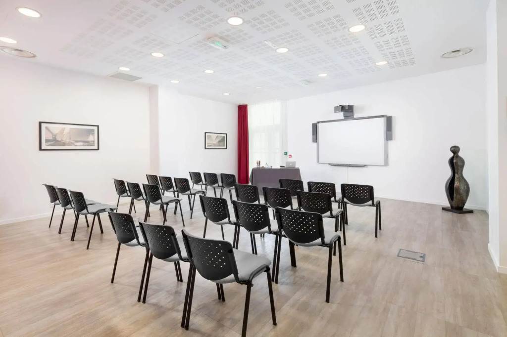 Seven Urban Suites Nantes Centre
