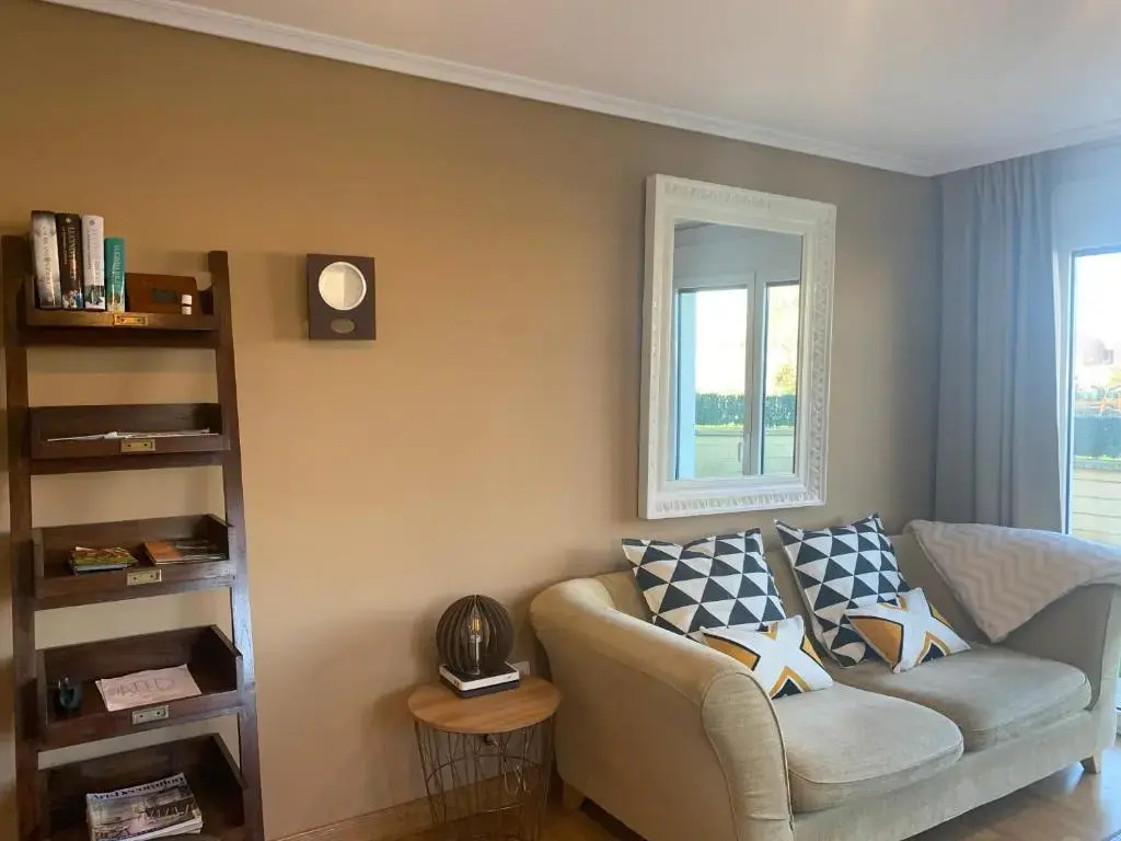 apartamento con jardín privado y barbacoa a 5 min playas santander