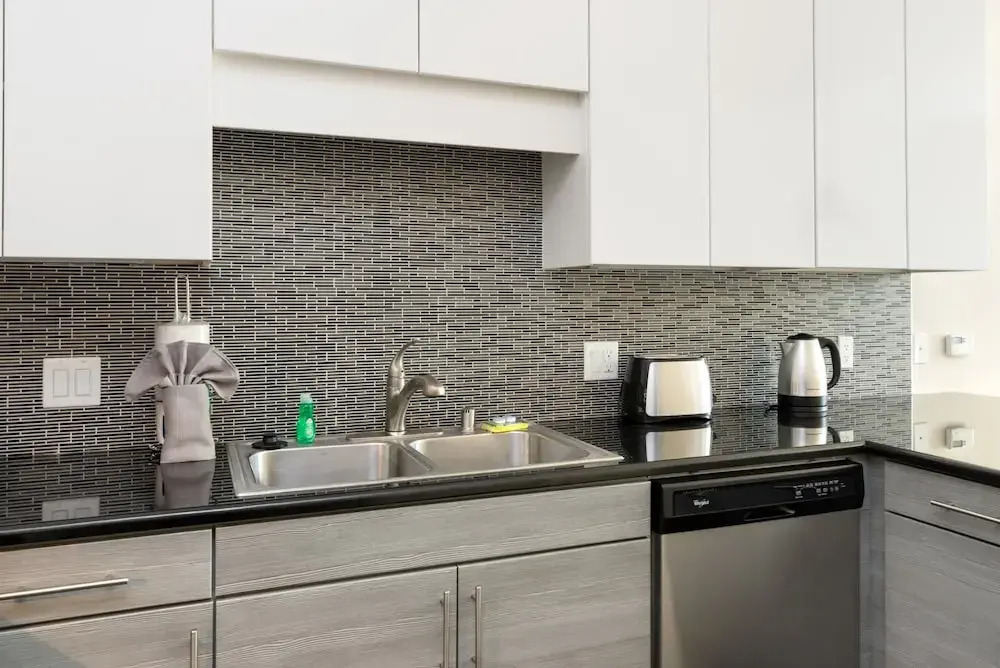 Global Luxury Suites in the Heart of Silicon Valley