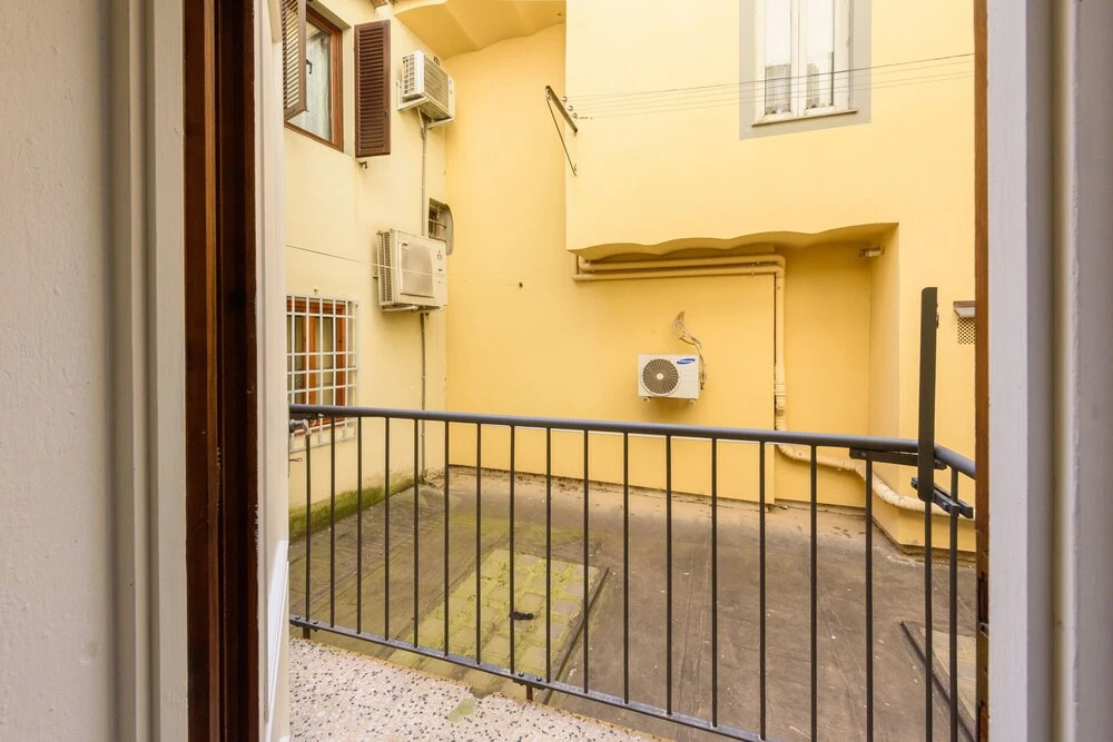 Uffizi 3 bedrooms by Mmega