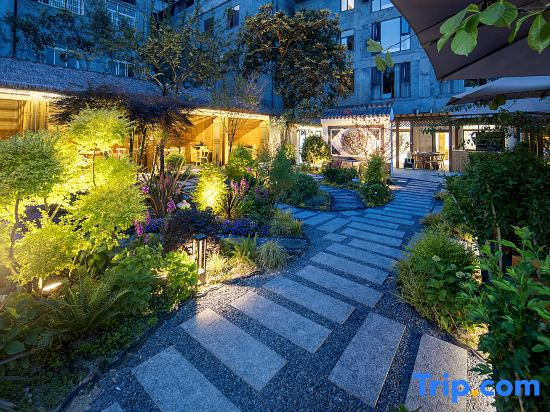 Moyun Yunxia Bieyuan Hot Spring Homestay (Moxi Ancient Town Branch)