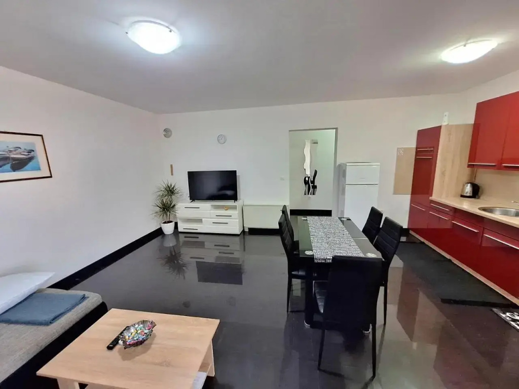 Apartments Glavan